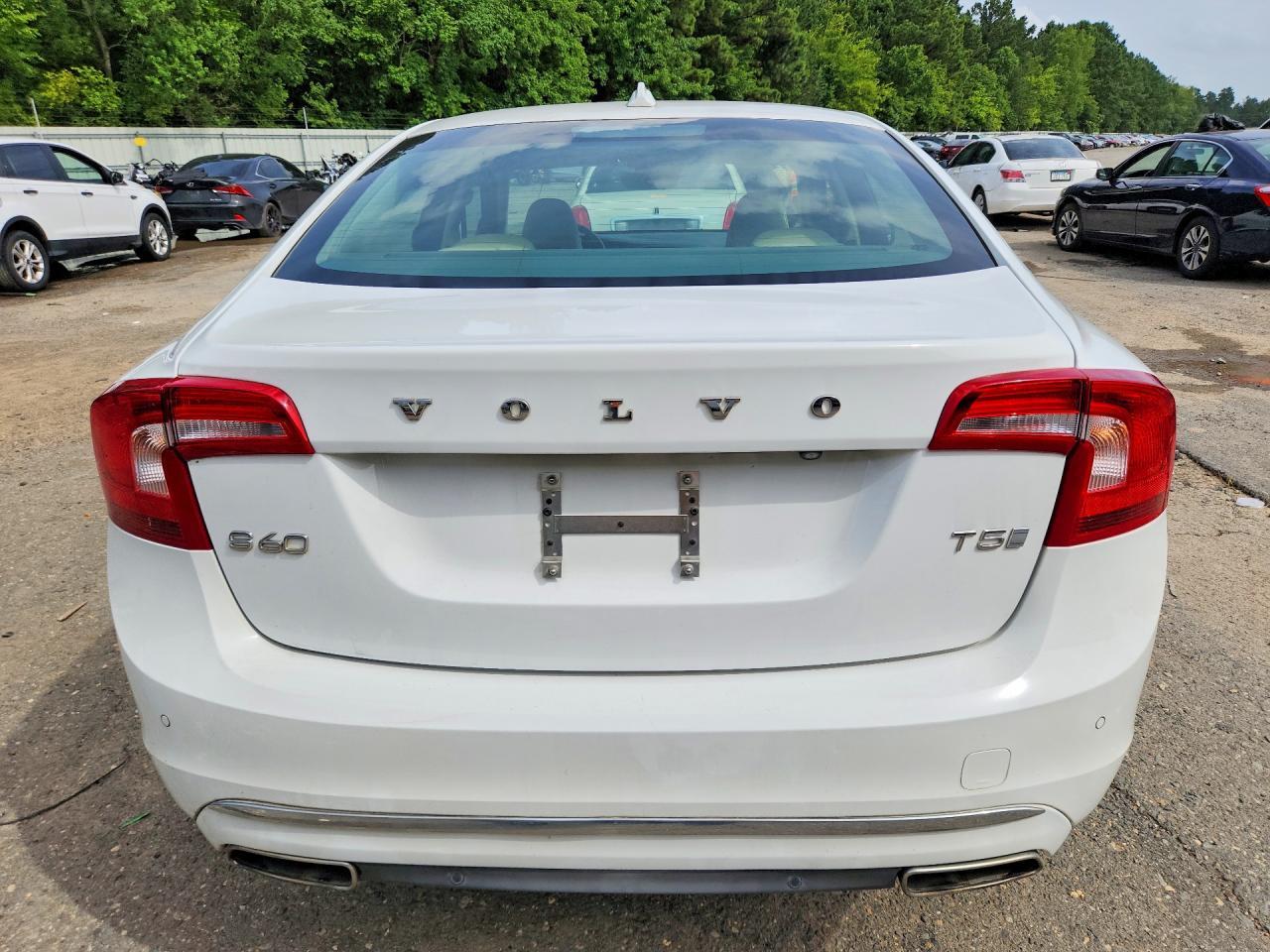 2017 Volvo S60 Premier - Image 6