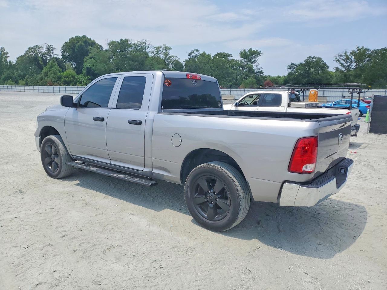 2024 Ram 1500 Classic Slt - Фото 2