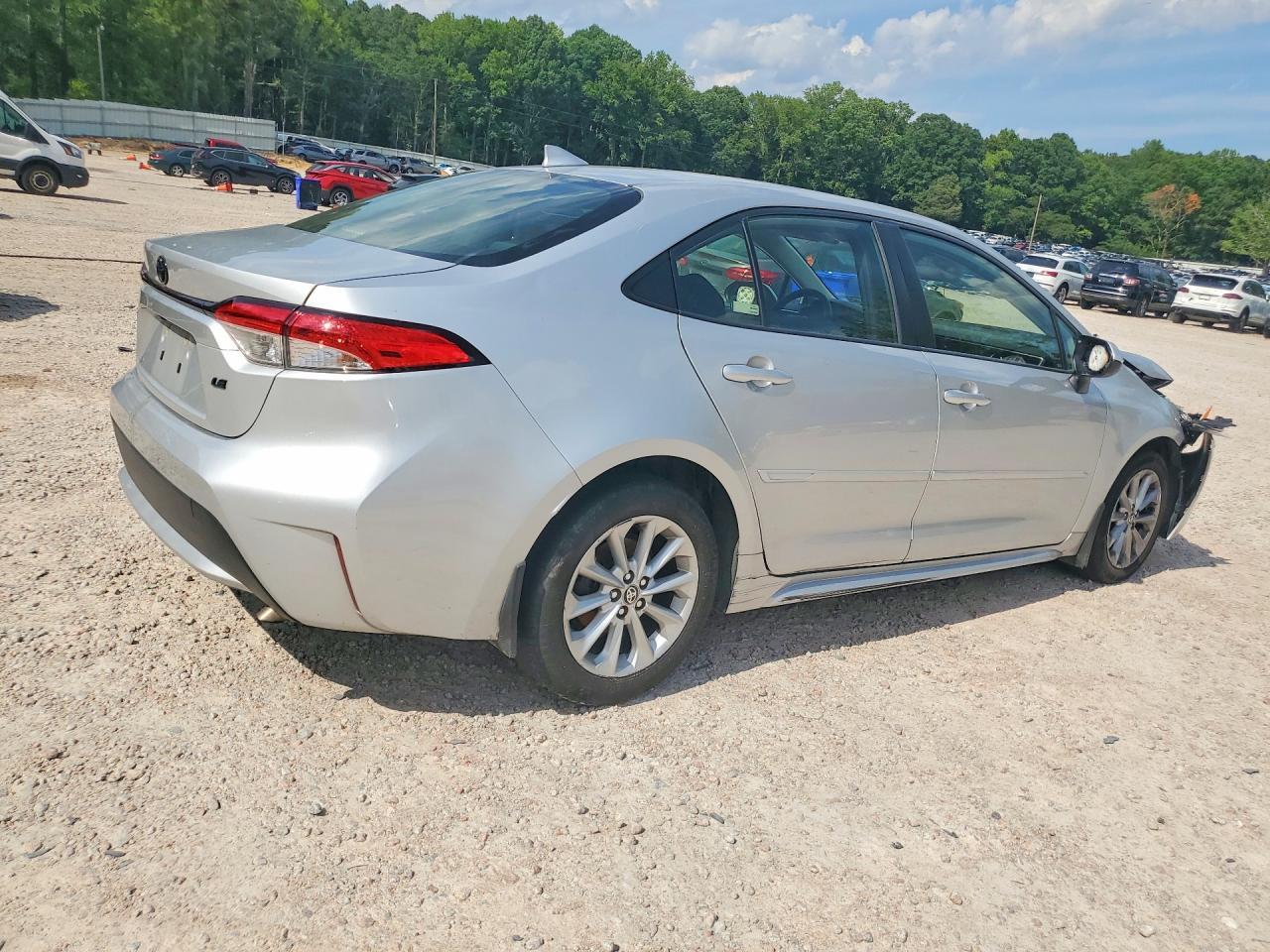 2021 Toyota Corolla Le - Фото 3