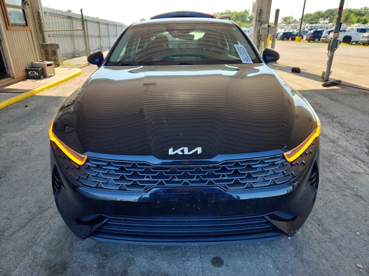 2023 Kia K5 Lxs - Image 5