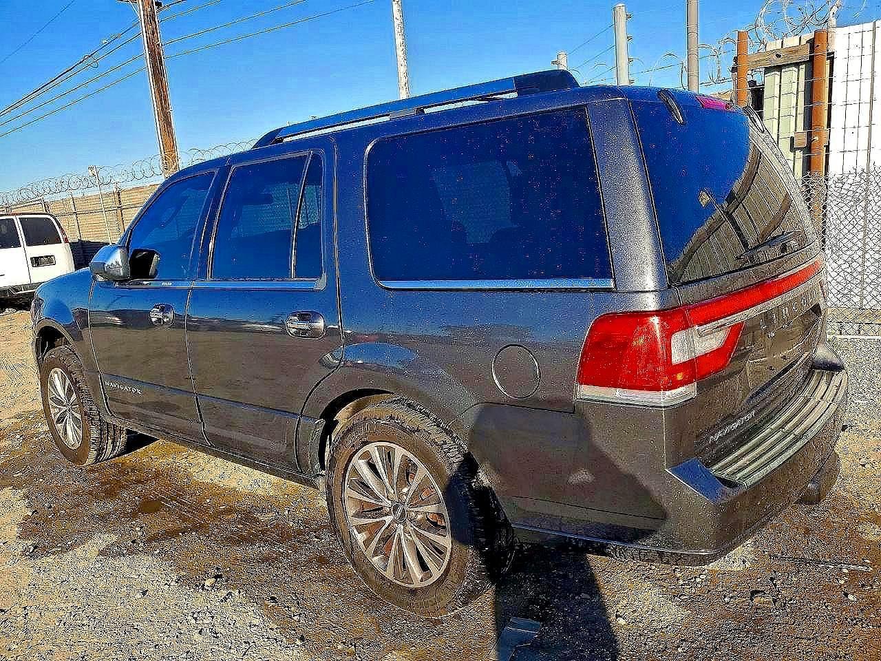 2015 Lincoln Navigator - Фото 2