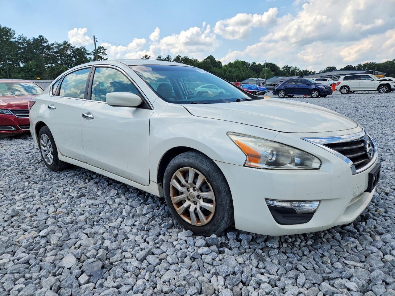 2014 Nissan Altima 2.5 S - Фото 4