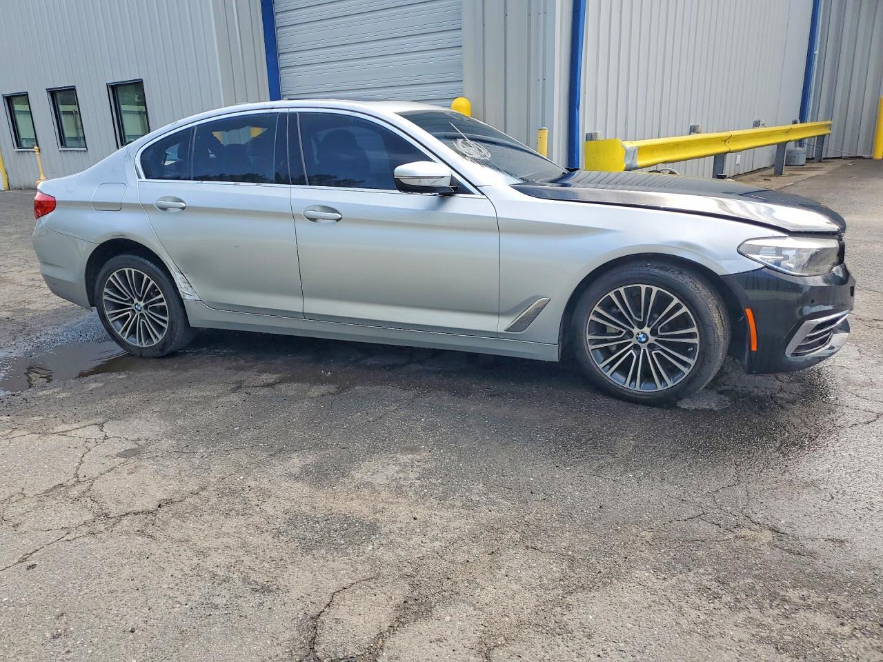 2020 BMW 530 Xi - Фото 4