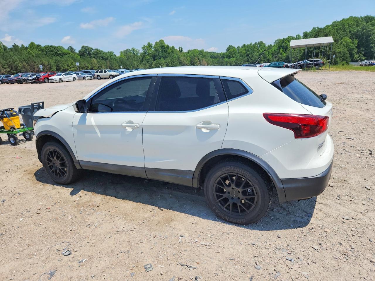 2018 Nissan Rogue Sport S - Фото 2