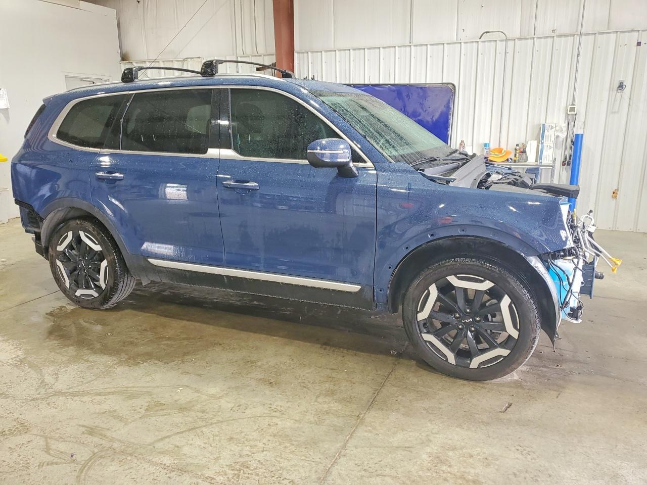 2025 Kia Telluride S - Image 4