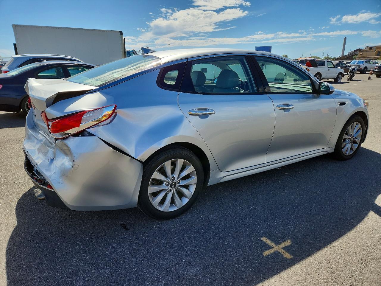 2016 Kia Optima Ex - Image 3