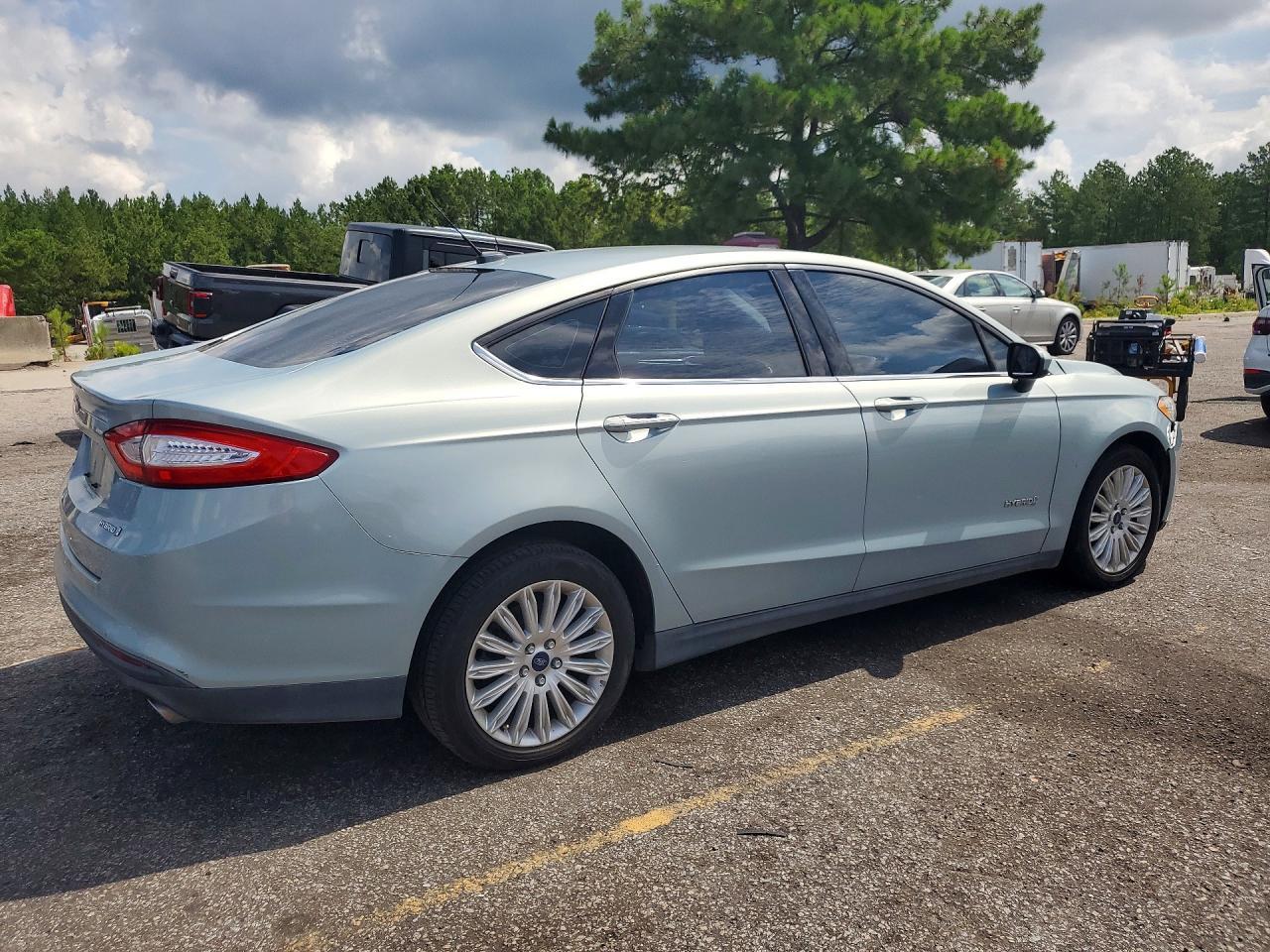 2014 Ford Fusion S Hybrid - Image 3