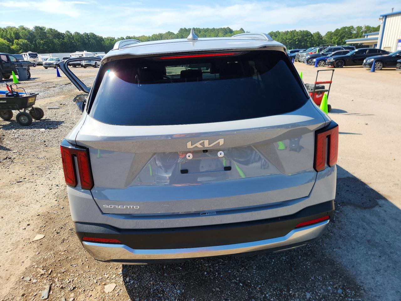 2024 Kia Sorento S - Фото 6