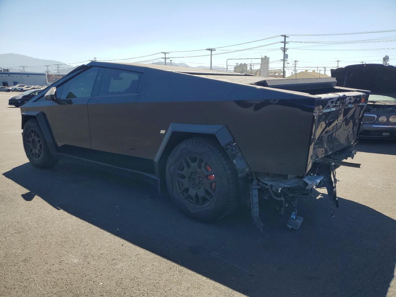 2025 Tesla Cybertruck - Image 2