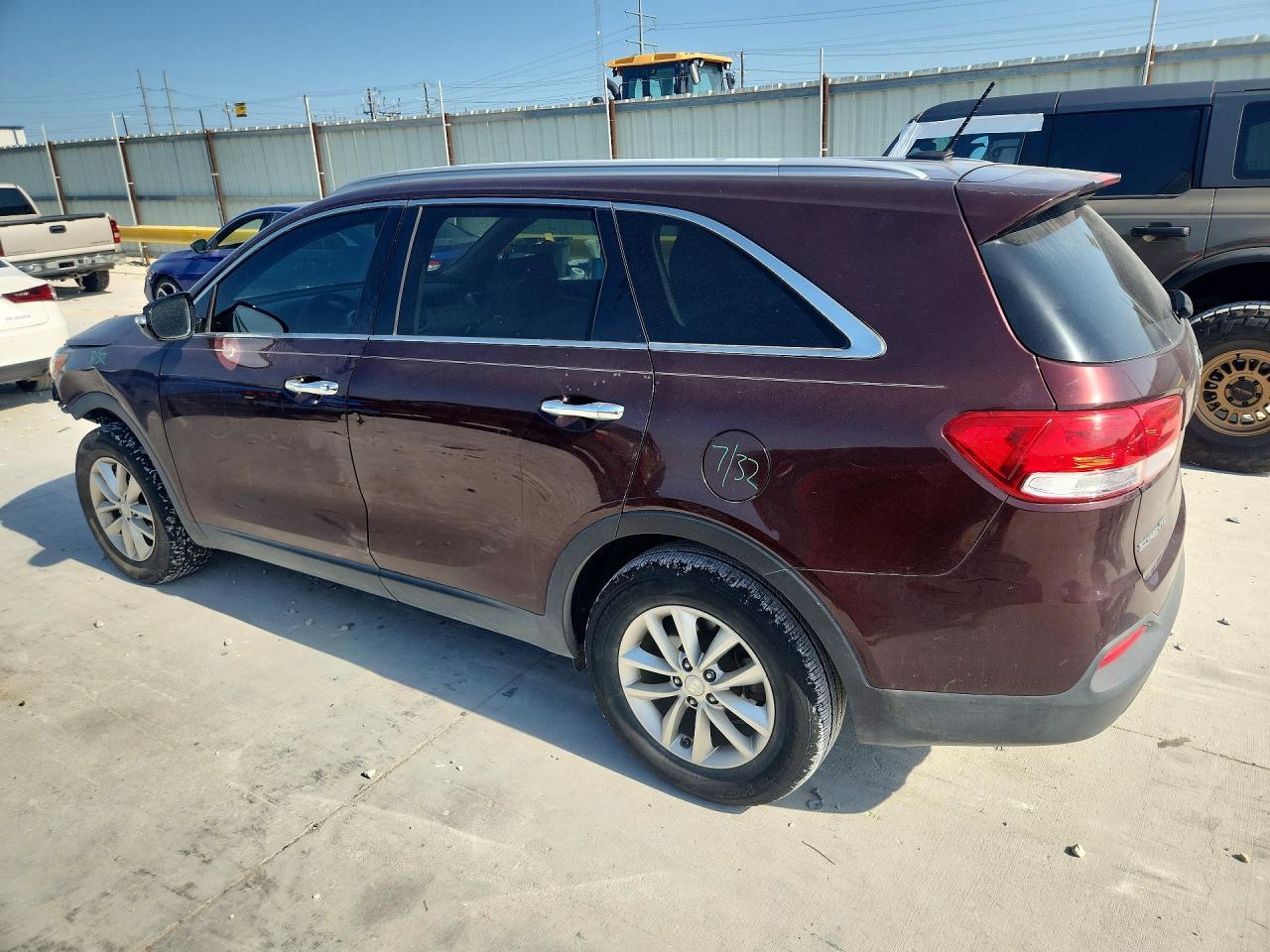 2017 Kia Sorento Lx - Image 2