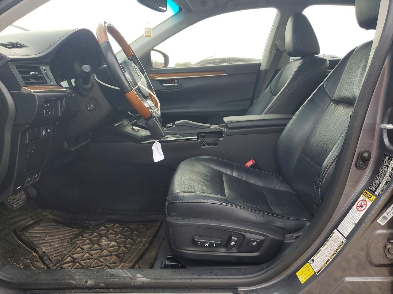 2015 Lexus Es 300H - Image 7