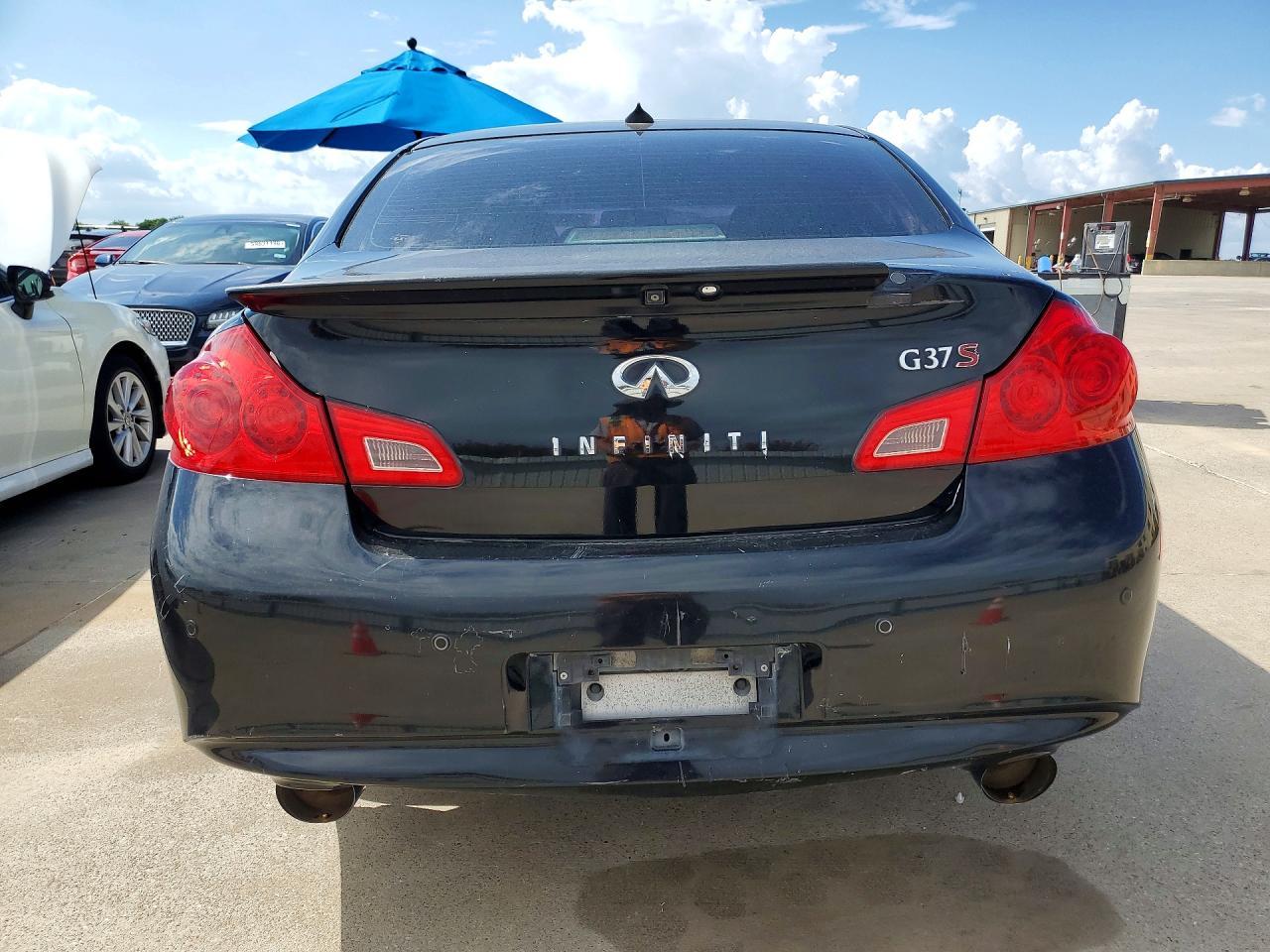 2011 Infiniti G37 Base/Sport - Image 6