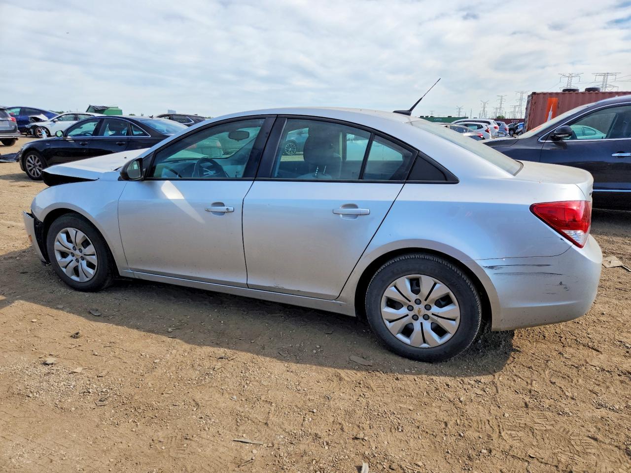 2013 Chevrolet Cruze Ls - Фото 2