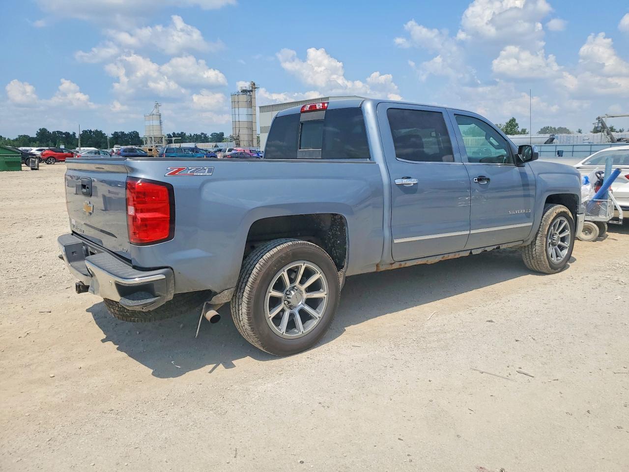 2015 Chevrolet Silverado 1500 - Image 3