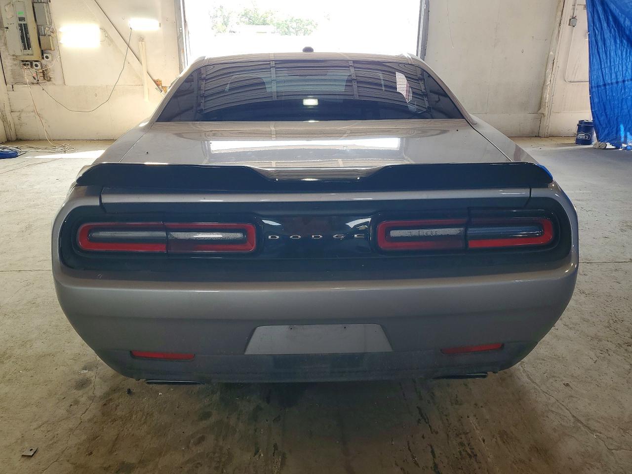 2017 Dodge Challenger R/T - Image 6