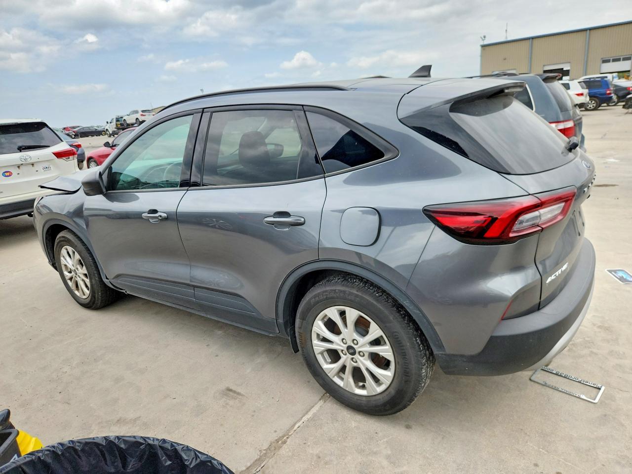 2025 Ford Escape Active - Фото 2