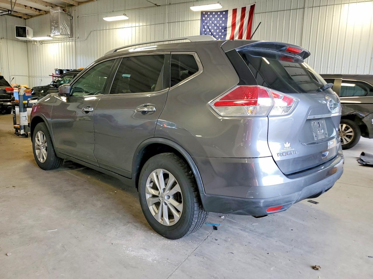 2016 Nissan Rogue Sv - Image 2