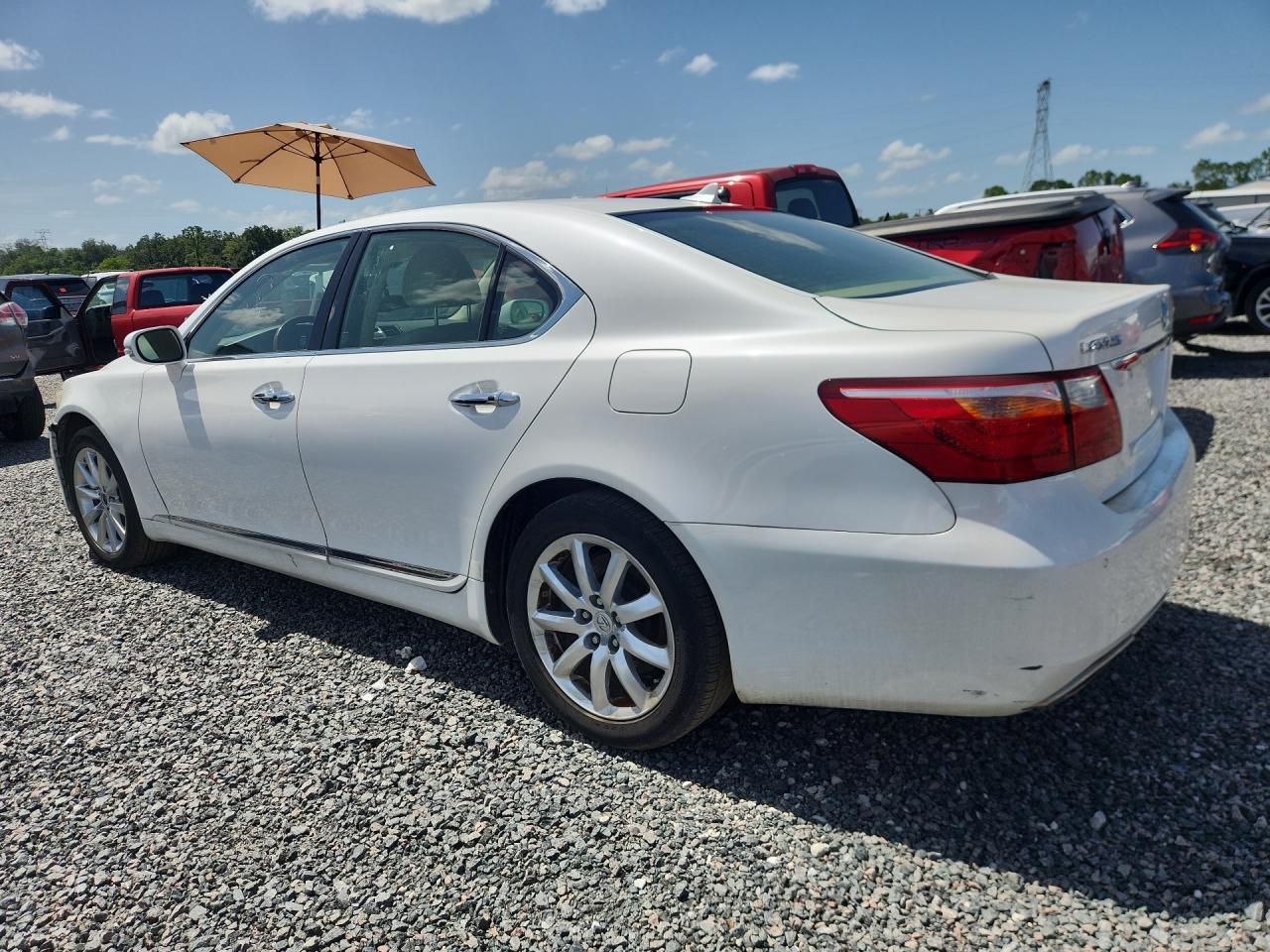 2010 Lexus Ls 460 - Image 2