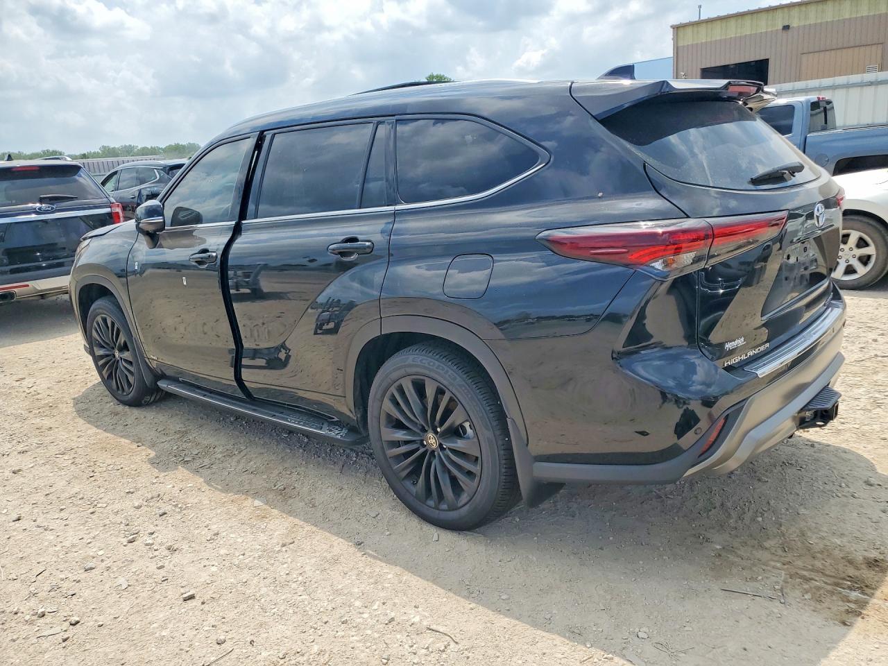 2024 Toyota Highlander Hybrid Platinum - Фото 2