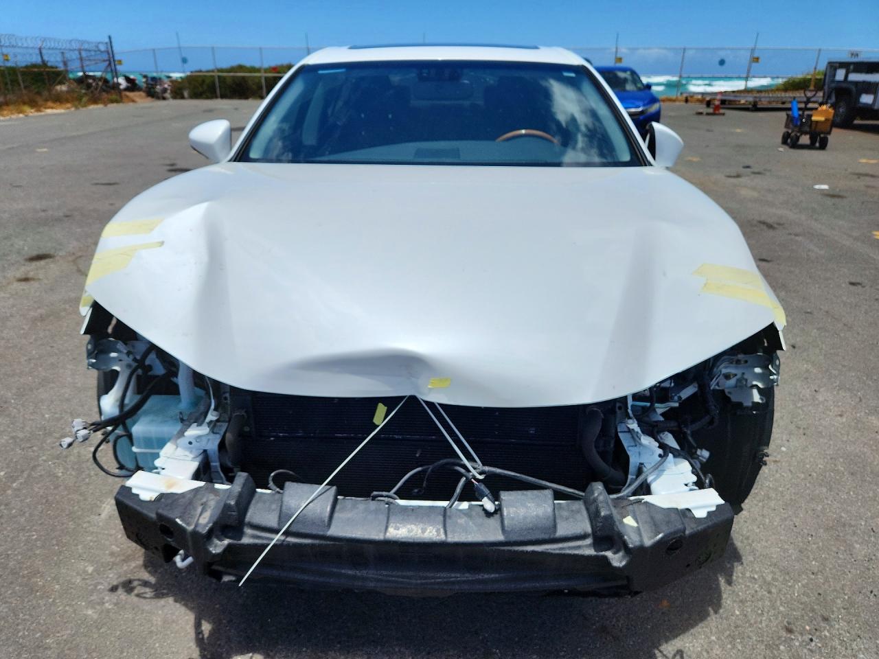 2014 Lexus Es 300H - Image 5