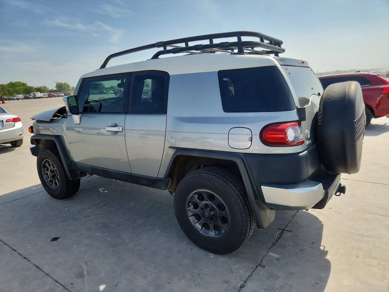 2012 Toyota Fj Cruiser Base - Image 2