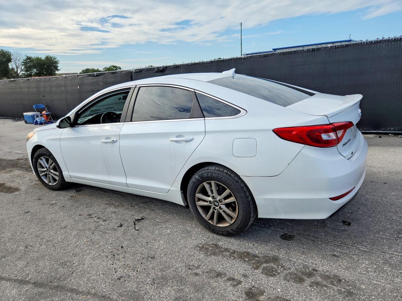 2017 Hyundai Sonata Se - Фото 2