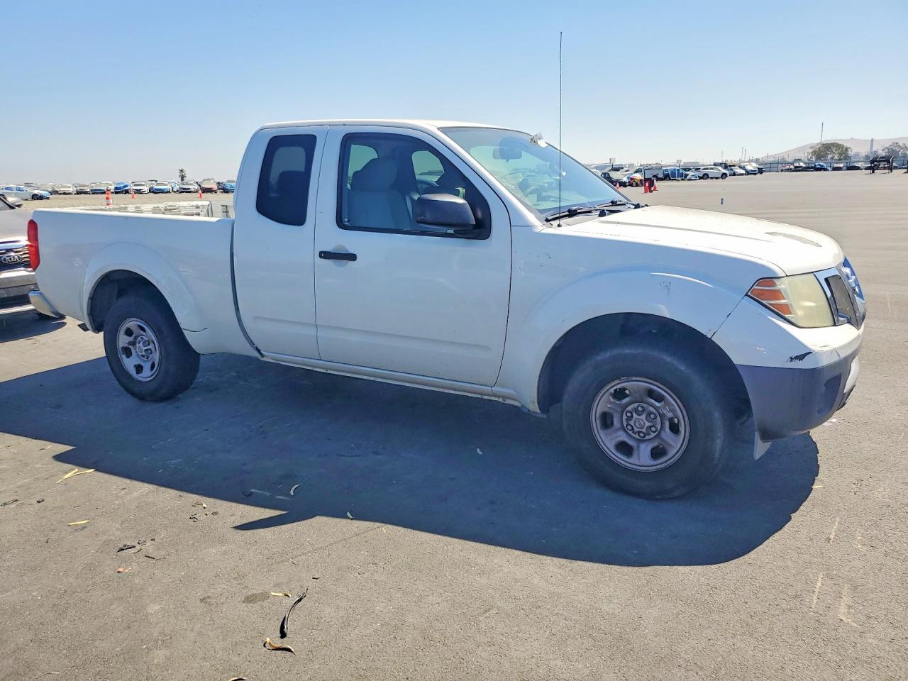 2013 Nissan Frontier S - Image 4