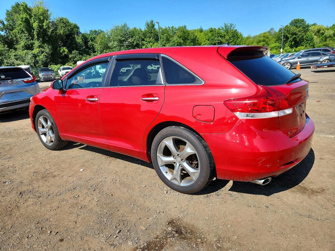 2011 Toyota Venza Awd V6 - Image 2