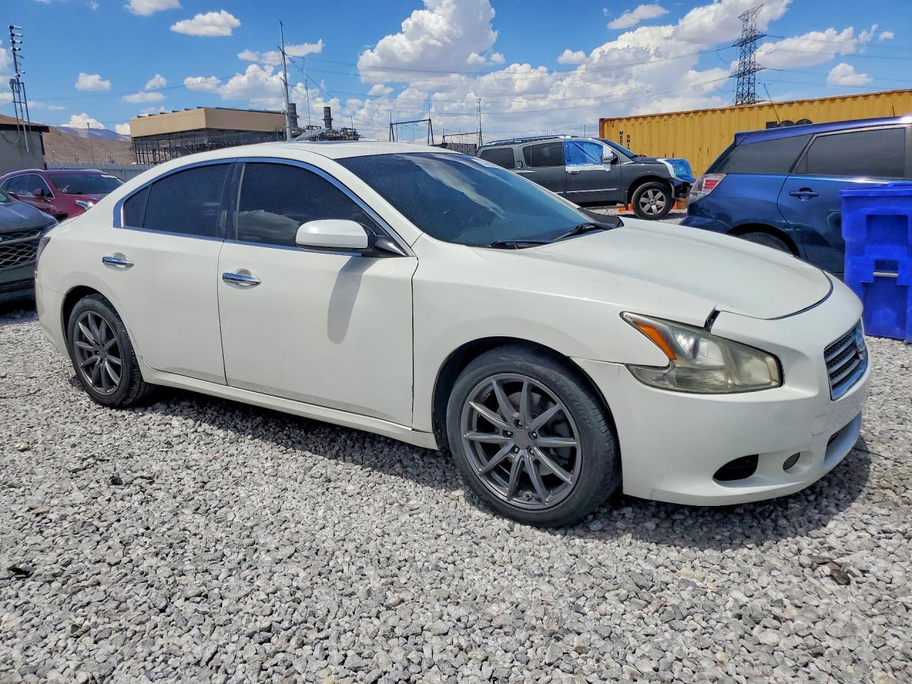 2014 Nissan Maxima 3.5 S - Image 4