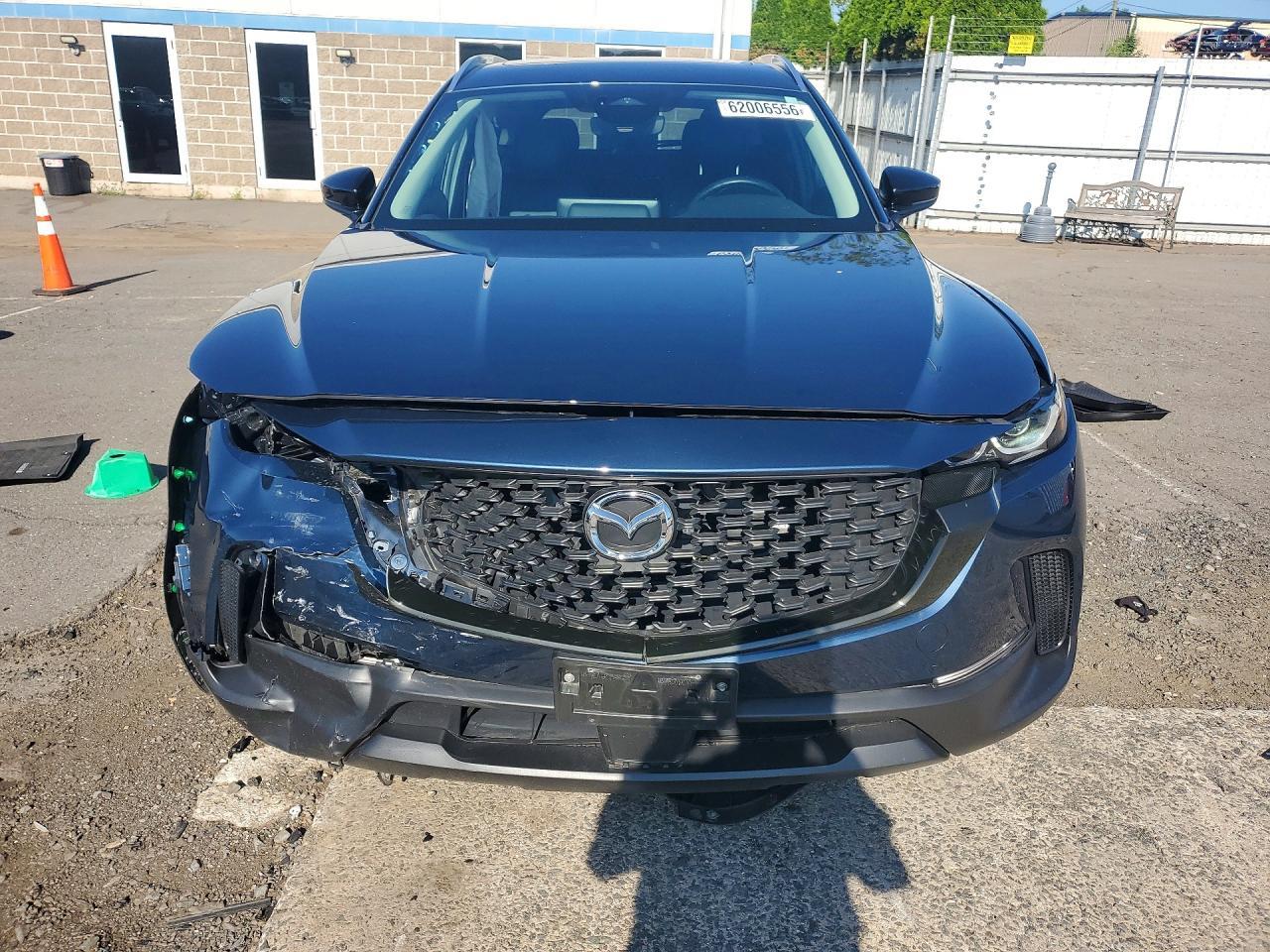 2025 Mazda Cx-50 Premium - Image 5