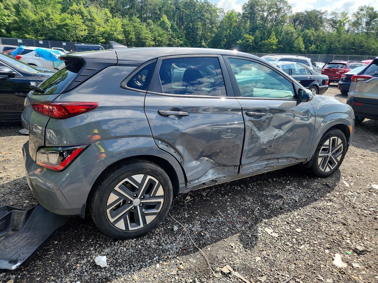 2023 Hyundai Kona Se - Image 3
