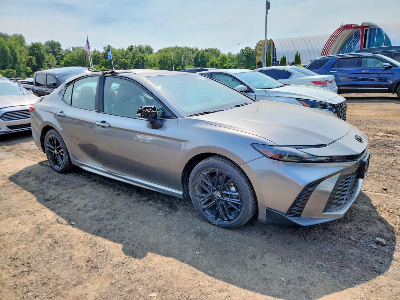 2025 Toyota Camry Se - Фото 4