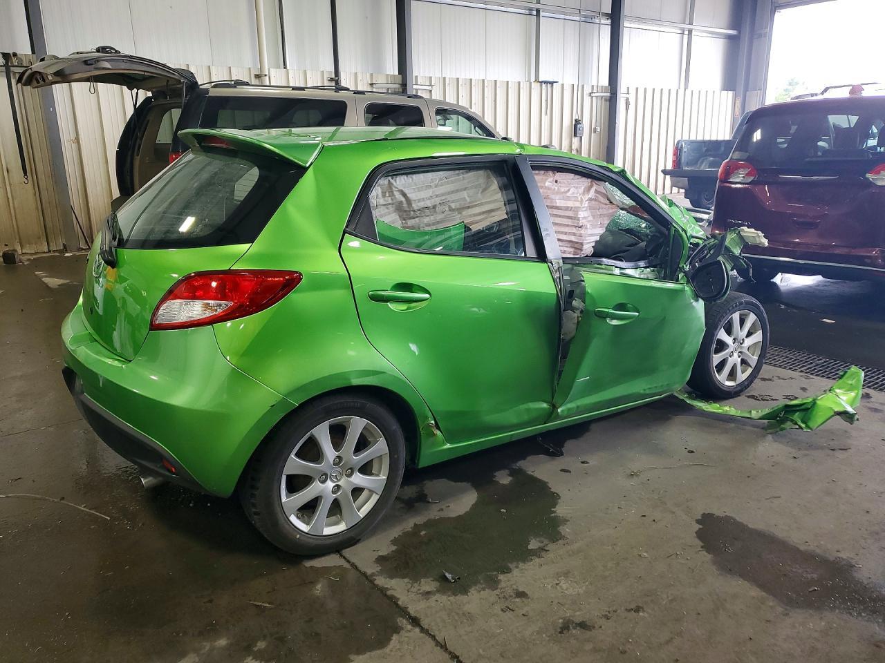 2011 Mazda Mazda2 - Фото 3