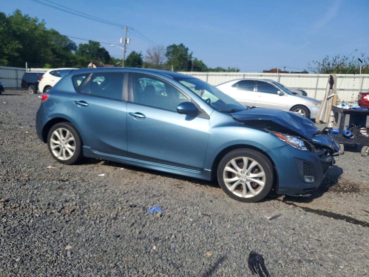 2011 Mazda 3 - Image 4