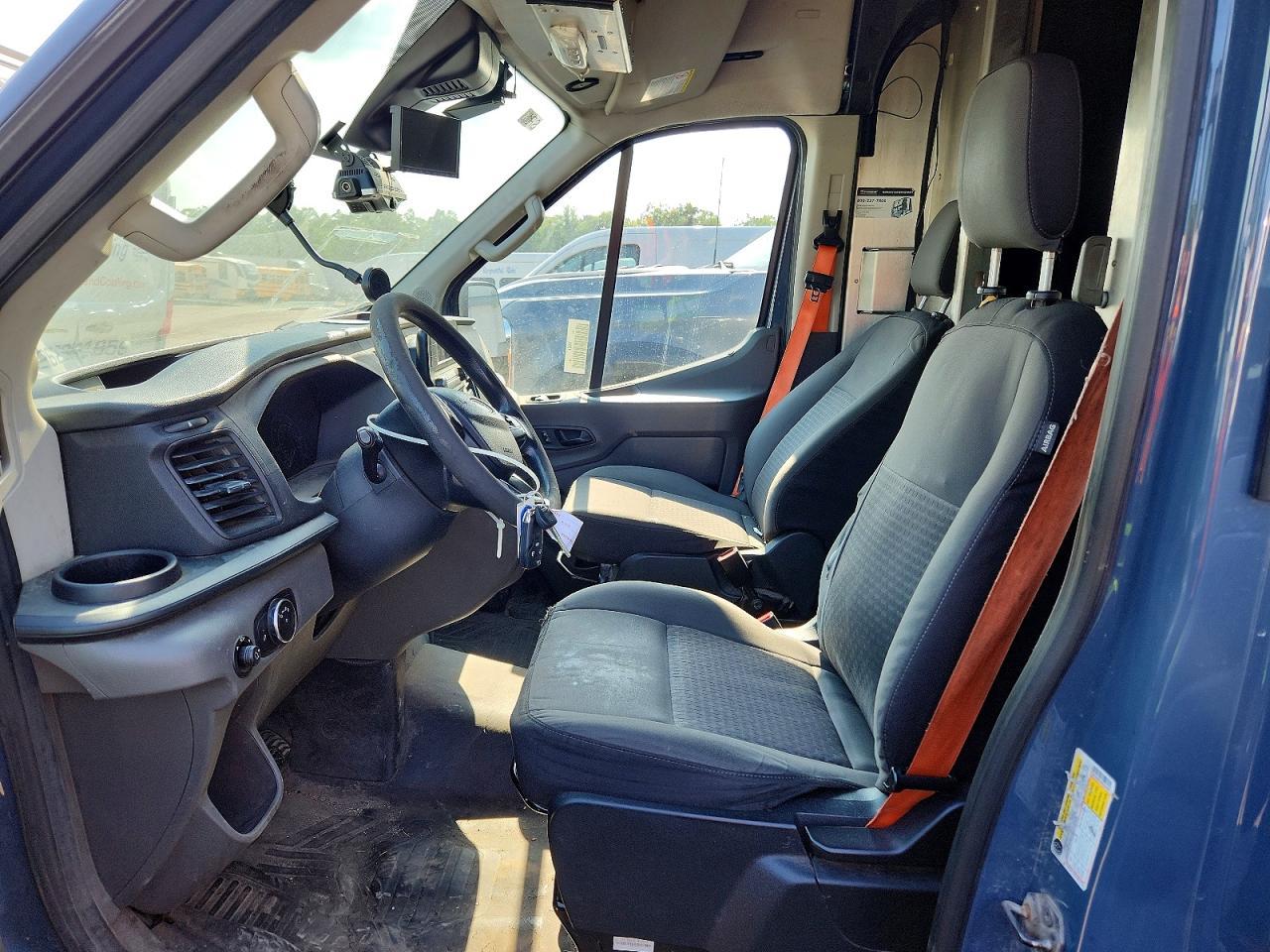 2020 Ford Transit 250 Delivery Van - Фото 7