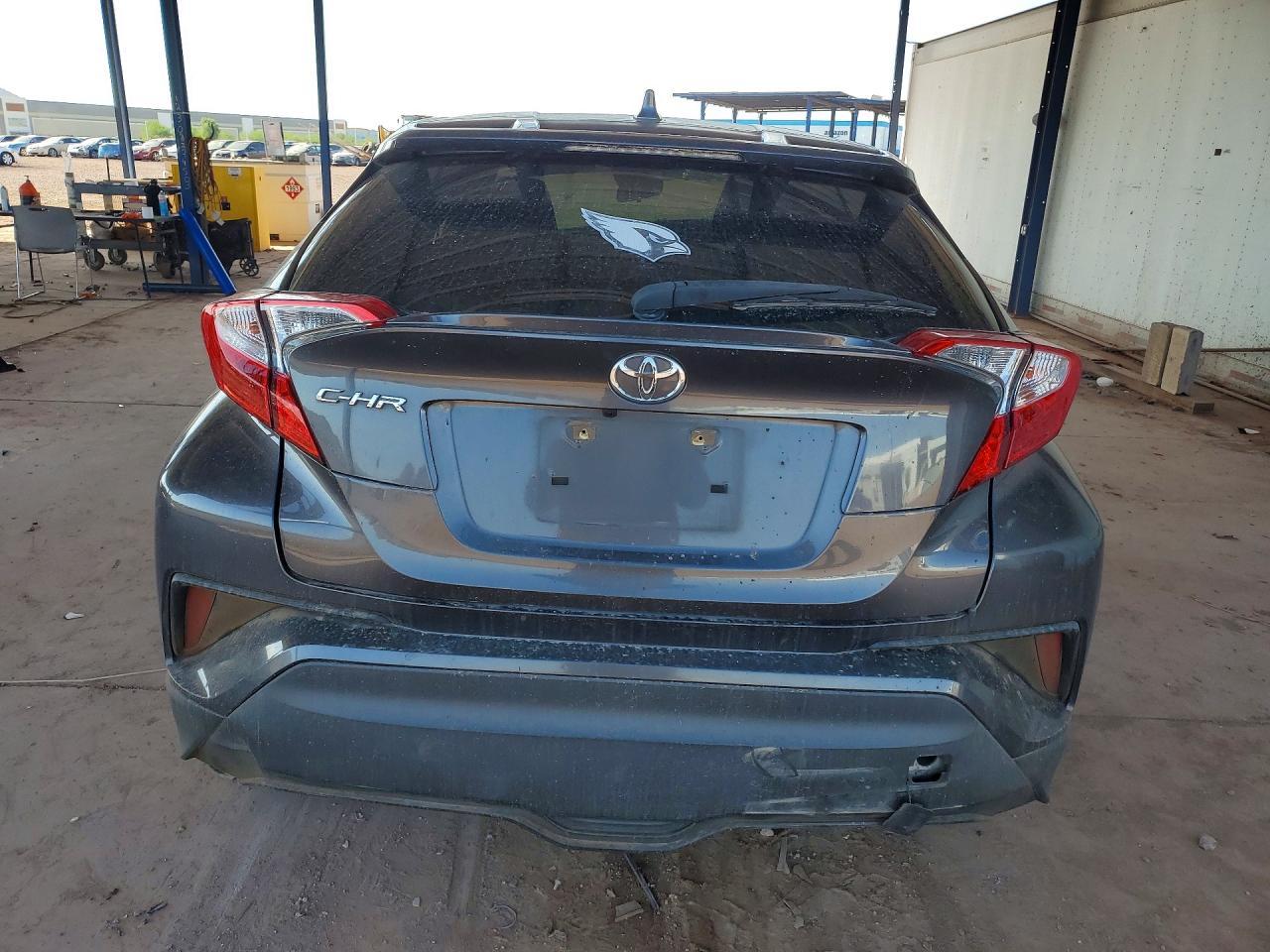 2020 Toyota C-Hr Xle - Image 6