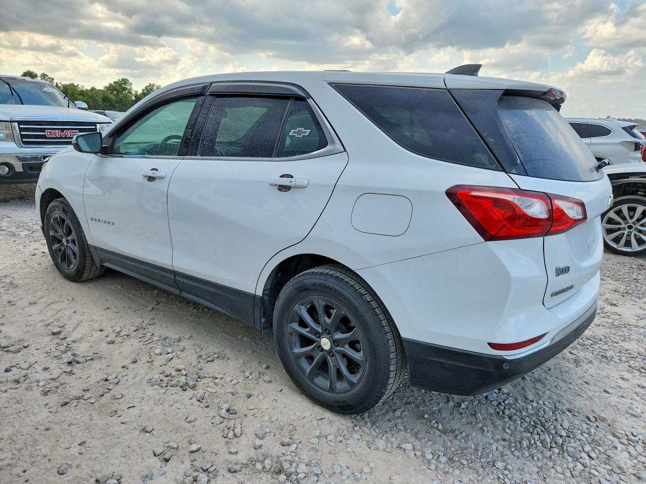2019 Chevrolet Equinox Lt - Image 2