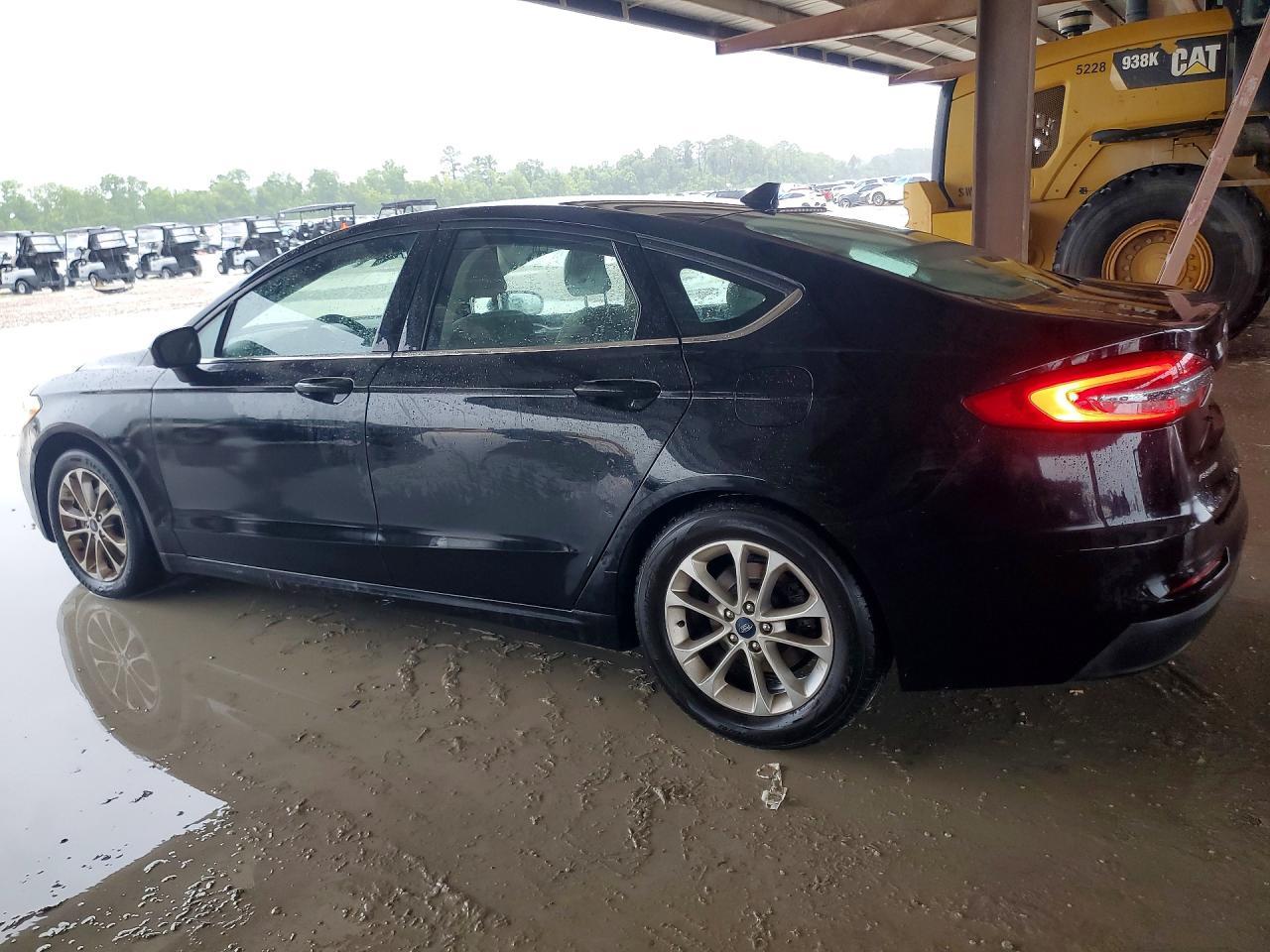 2019 Ford Fusion Se - Фото 2