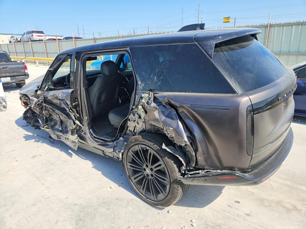 2025 Land Rover Range Rover Se - Фото 2
