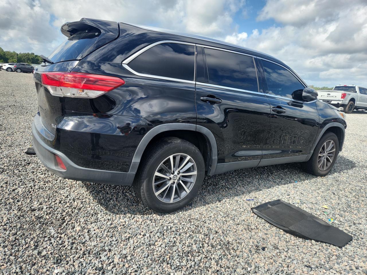 2019 Toyota Highlander Xle - Фото 3