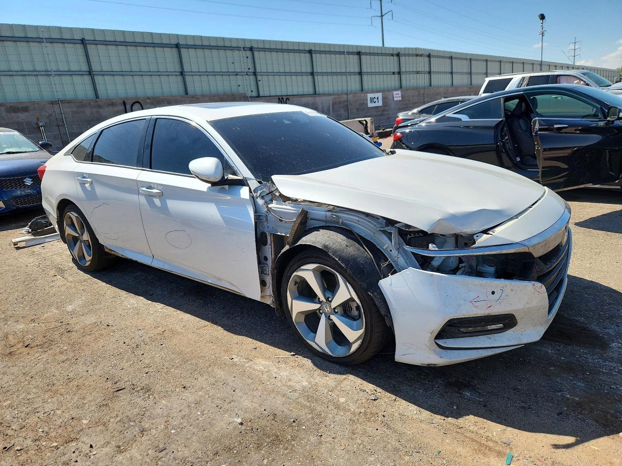 2018 Honda Accord Touring - Image 4