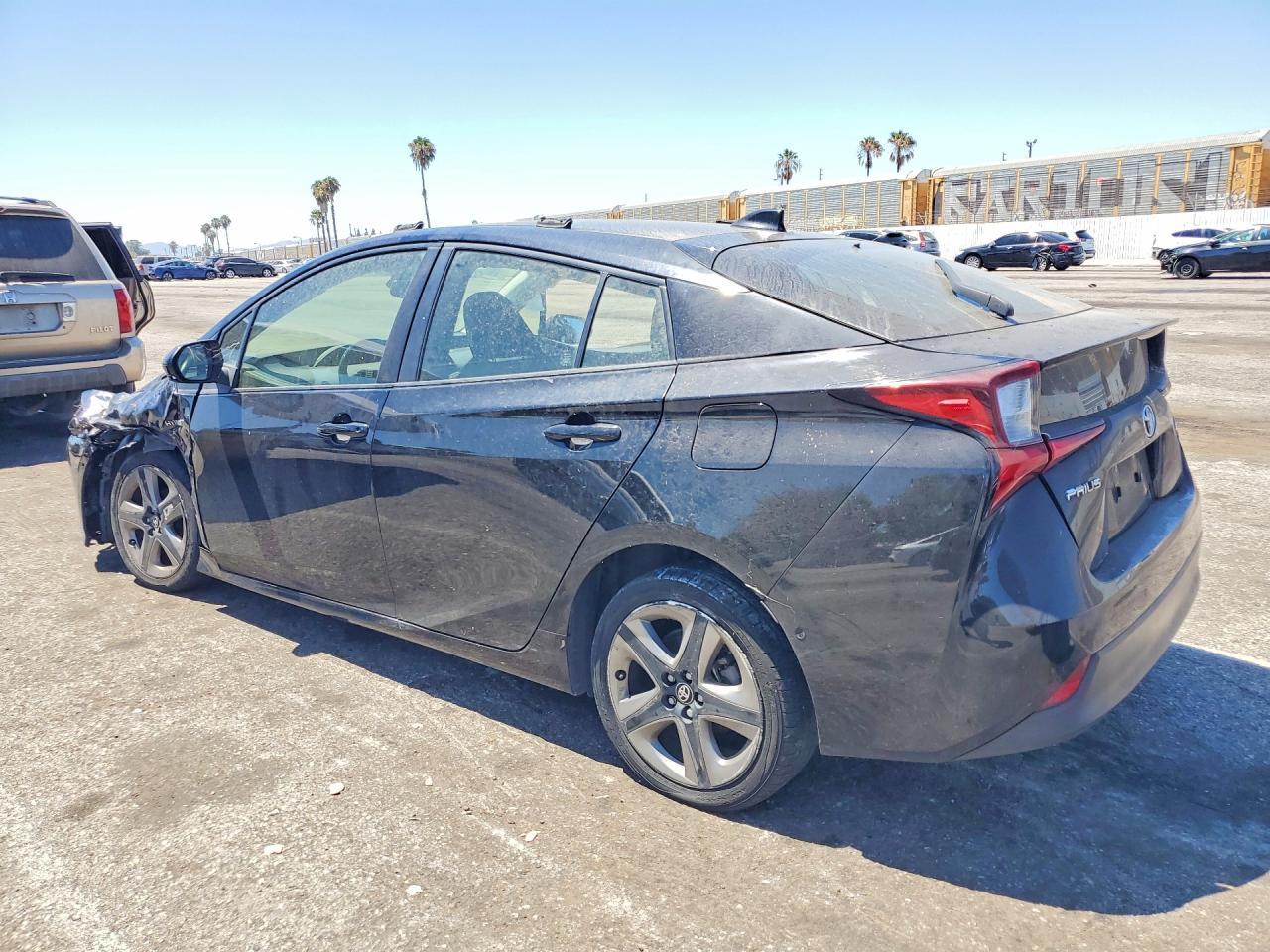 2022 Toyt Prius - Фото 2