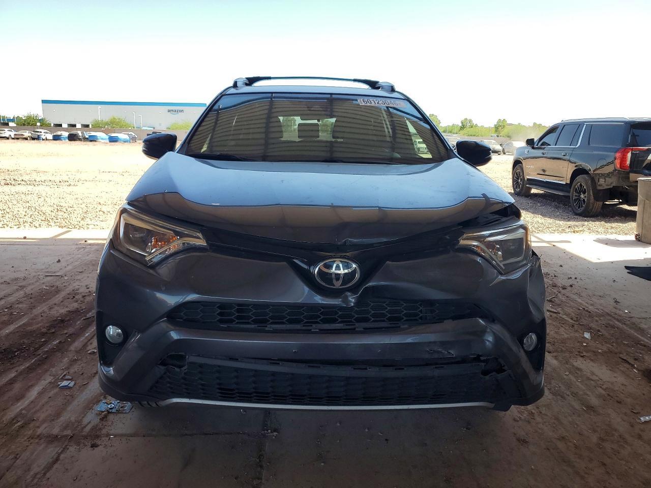 2017 Toyota Rav4 Se - Фото 5