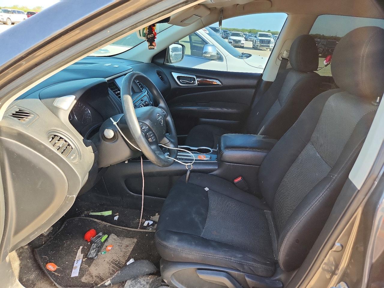 2019 Nissan Pathfinder S - Image 7