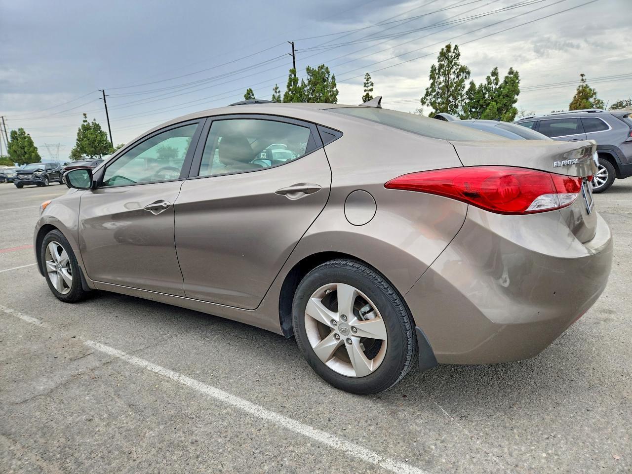 2012 Hyundai Elantra Gls - Фото 2