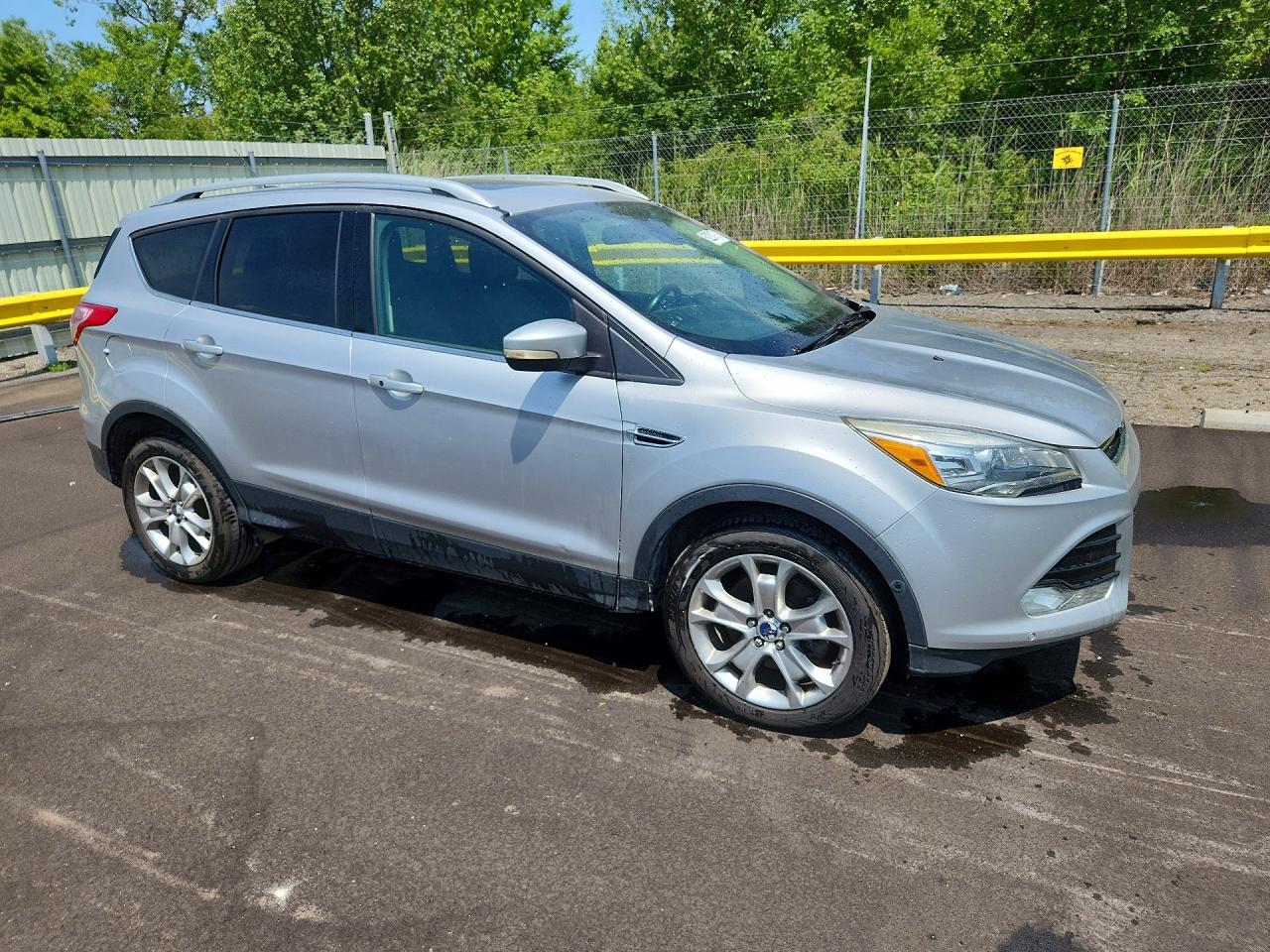 2014 Ford Escape Titanium - Image 4