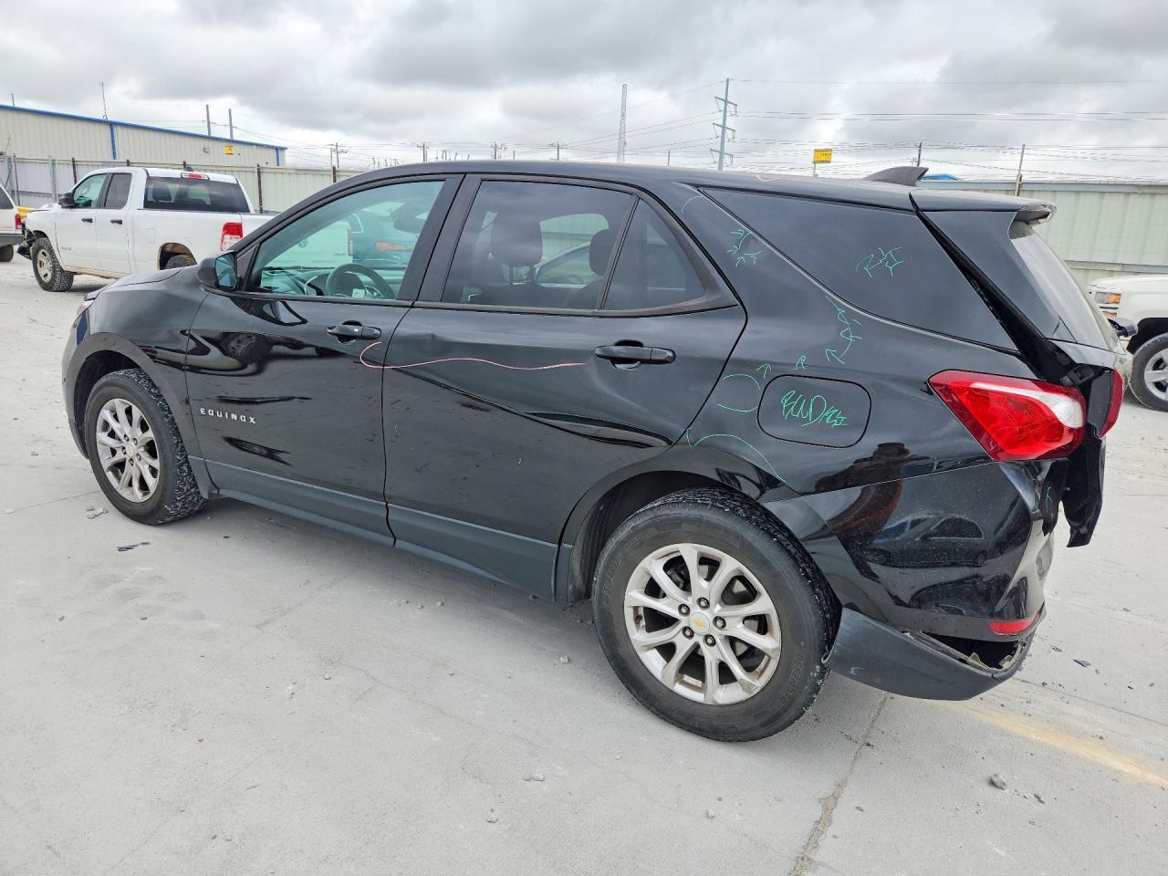 2020 Chevrolet Equinox Ls - Image 2