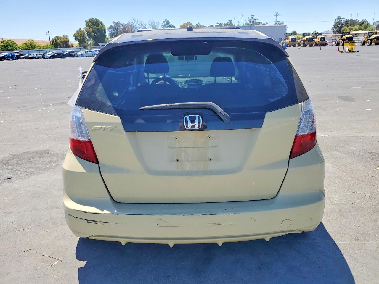 2013 Honda Fit Sport - Фото 6