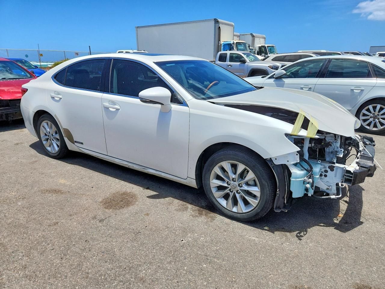 2014 Lexus Es 300H - Image 4