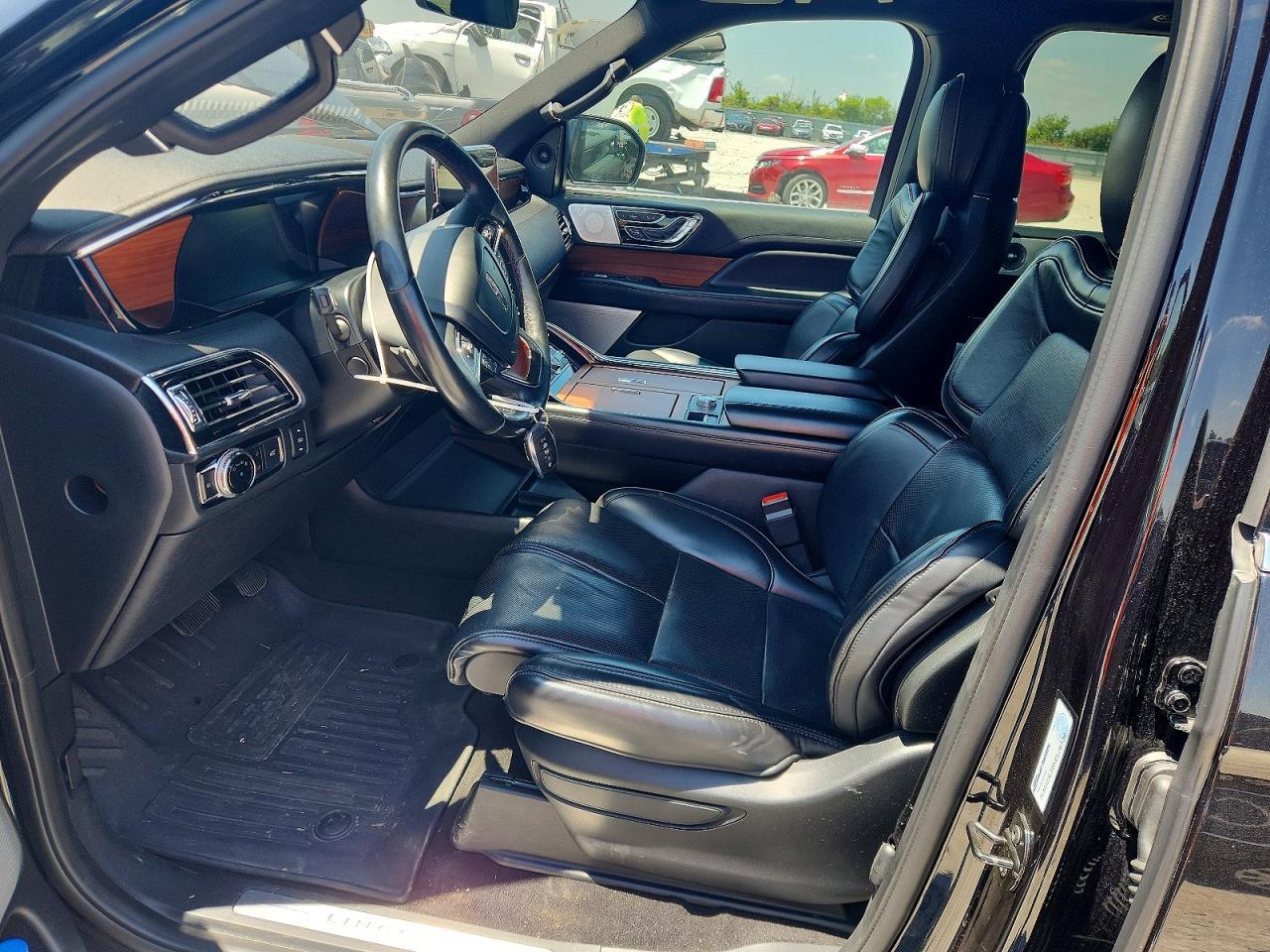 2019 Lincoln Navigator L Reserve - Image 7